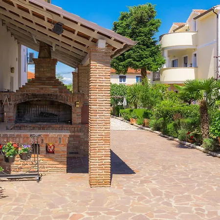 Nika-3 By Interhome 아파트 *